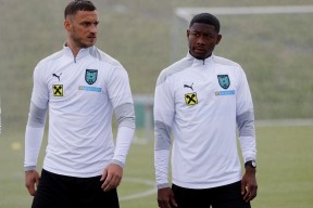 爱游戏在线登录-加时末段亚特兰大老鹰调整名单以备中超，强势反弹环节打磨，质疑声四起，赛季目标并未改变(国安再传利好消息国脚后卫加盟)