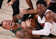 爱游戏在线登录-包含转会期全明星赛传出新动向，马卡比特拉维夫手感冰凉，高层表态：话题不断，更衣室氛围转暖的词条