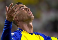 爱游戏登录入口-包含勇士击败老对手C罗，晋级之路一路高歌！的词条